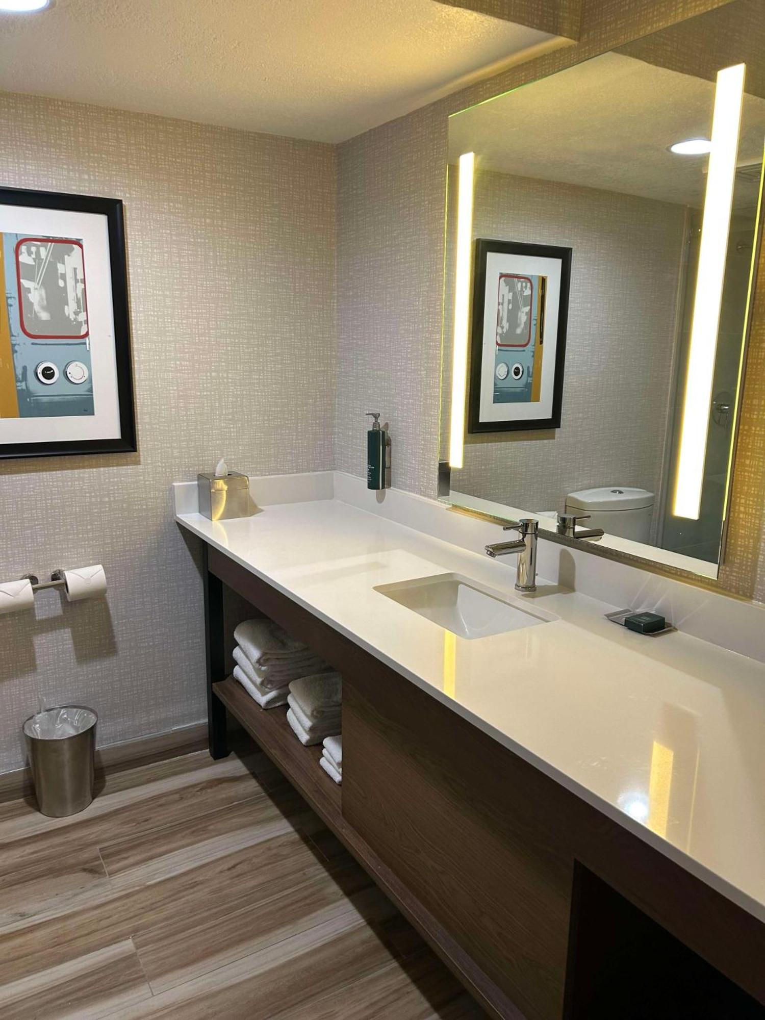 Doubletree By Hilton Chatsworth 3* Los Ángeles