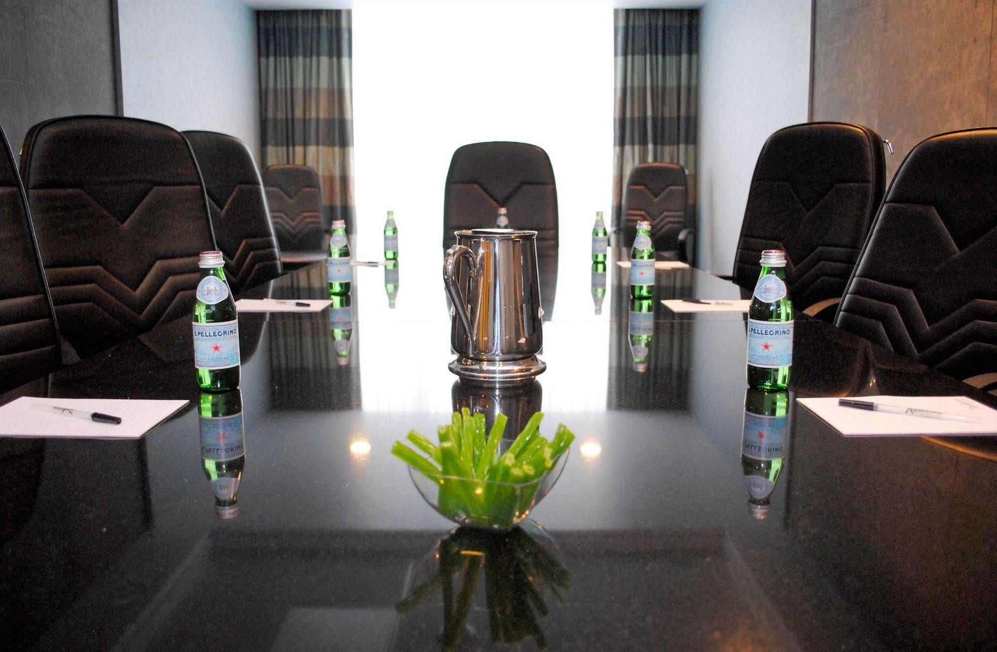 Doubletree By Hilton Chatsworth 3* Los Ángeles
